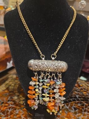 Vintage Gold-Tone Filigree Pendant Necklace with Multicolor Chip Tassels